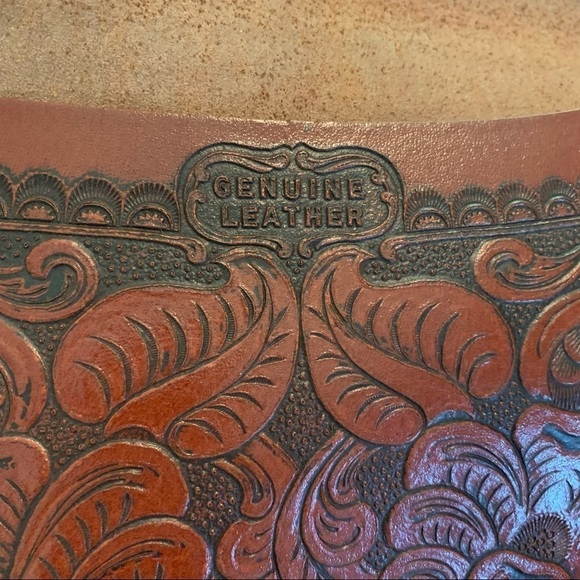 Vintage Tooled Leather Boho Purse - Picture 9 of 9